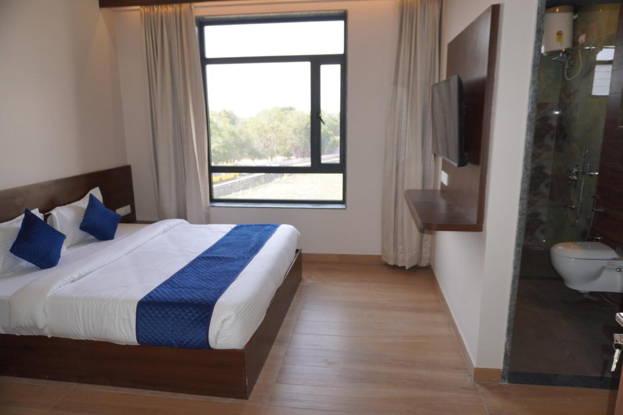Hotel Sisodiya Palace Khātu 외부 사진