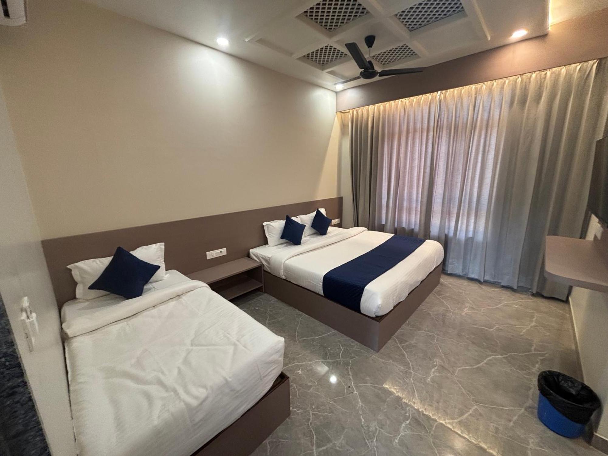 Hotel Sisodiya Palace Khātu 외부 사진