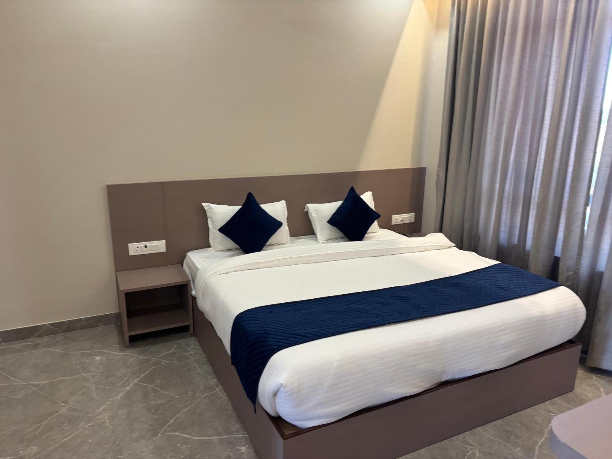 Hotel Sisodiya Palace Khātu 외부 사진