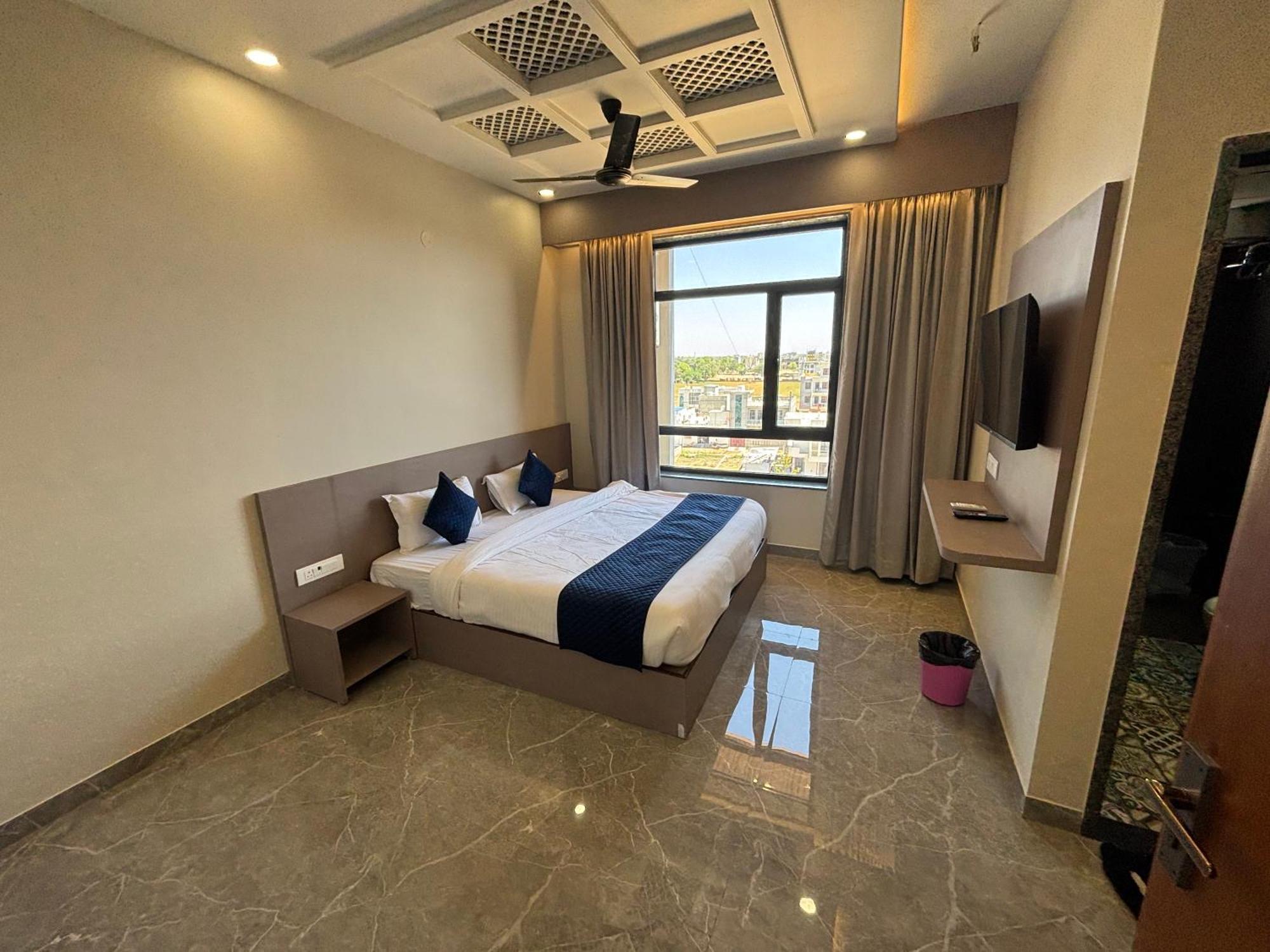 Hotel Sisodiya Palace Khātu 외부 사진