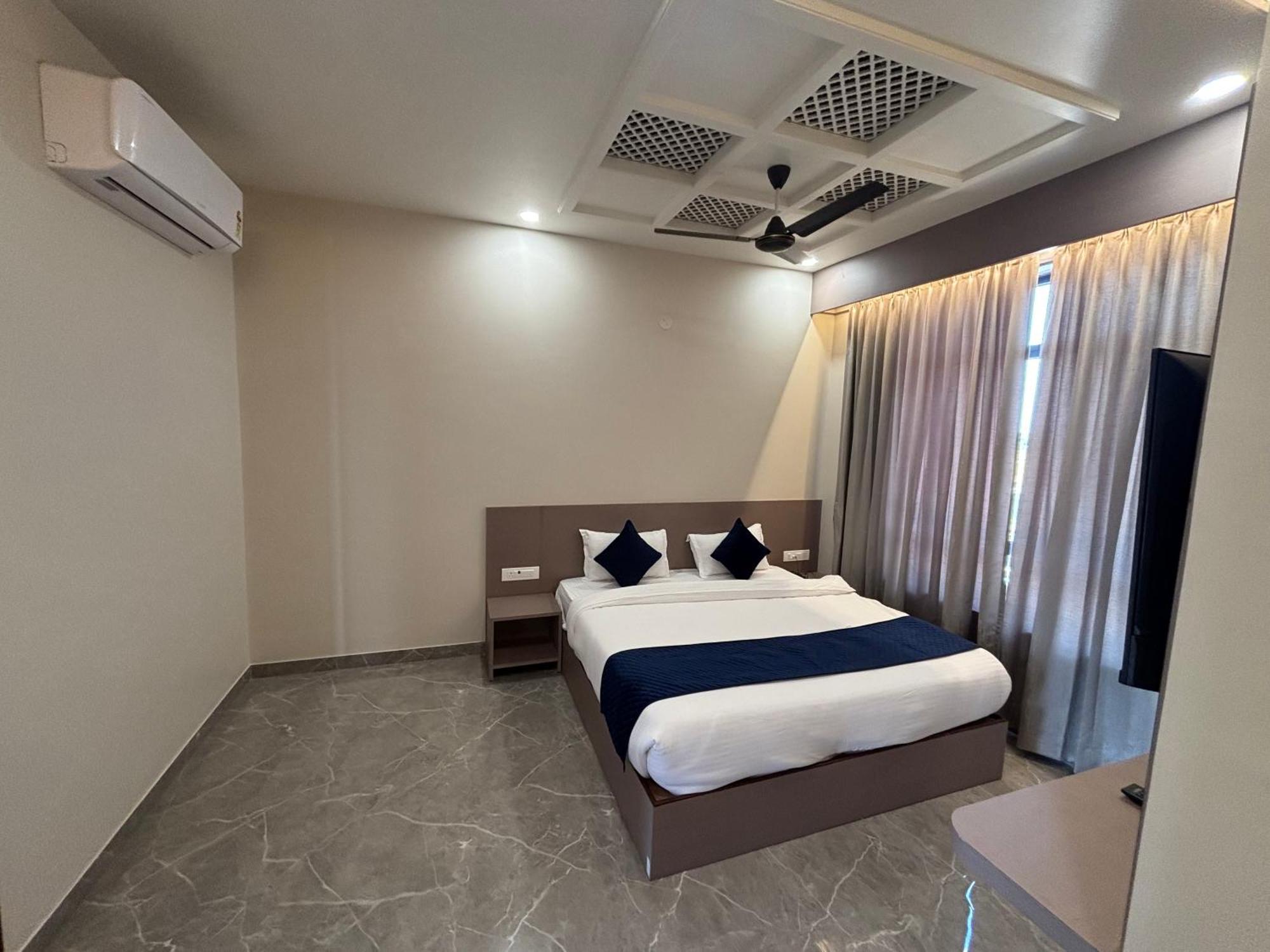 Hotel Sisodiya Palace Khātu 외부 사진