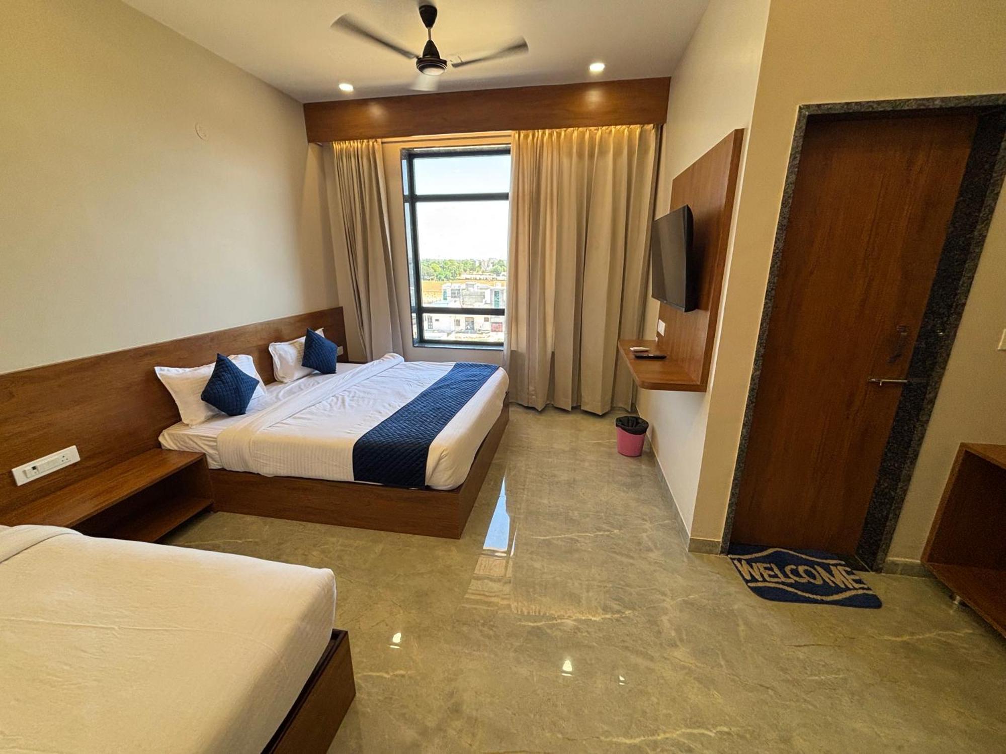 Hotel Sisodiya Palace Khātu 외부 사진