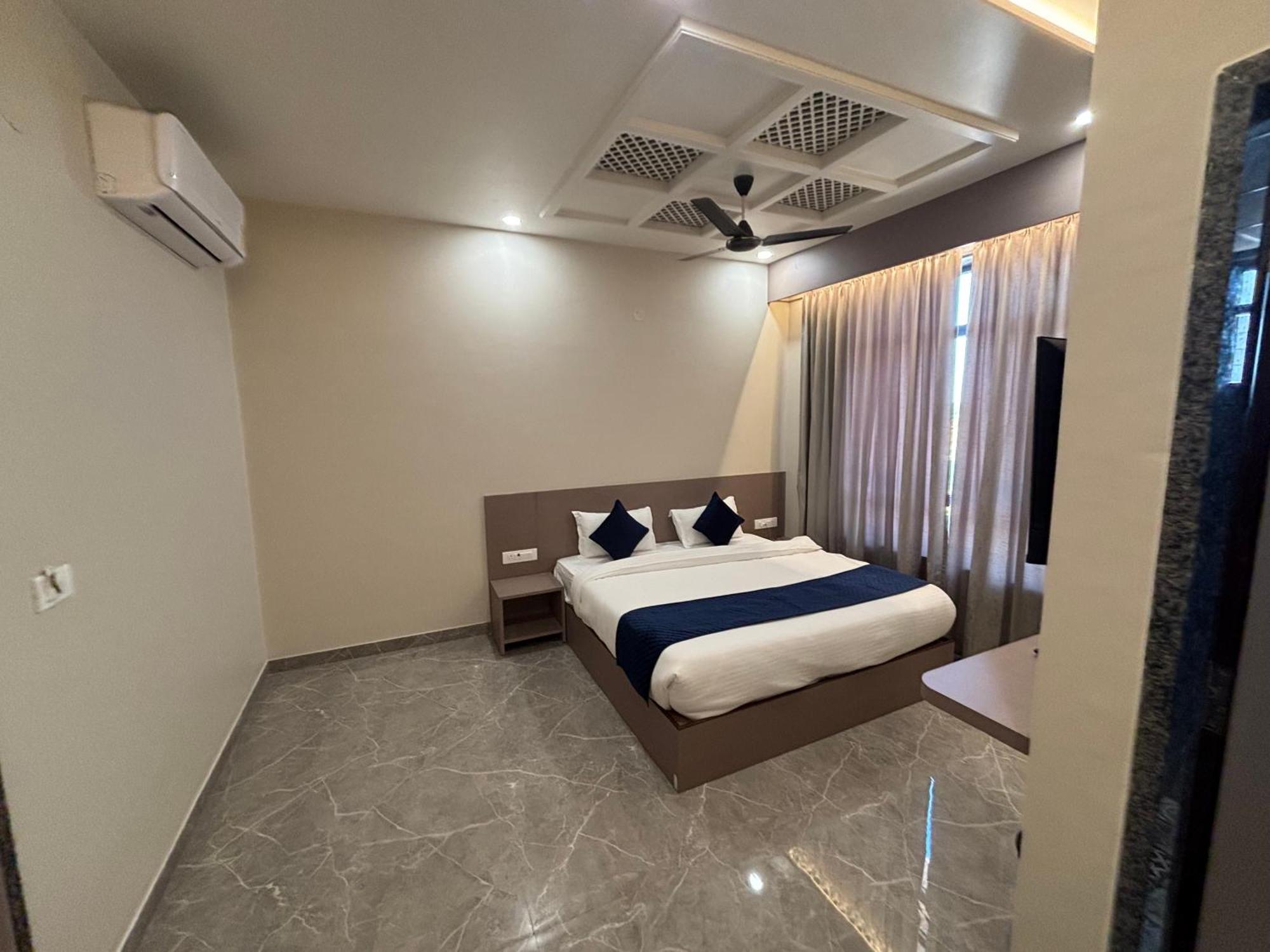 Hotel Sisodiya Palace Khātu 외부 사진