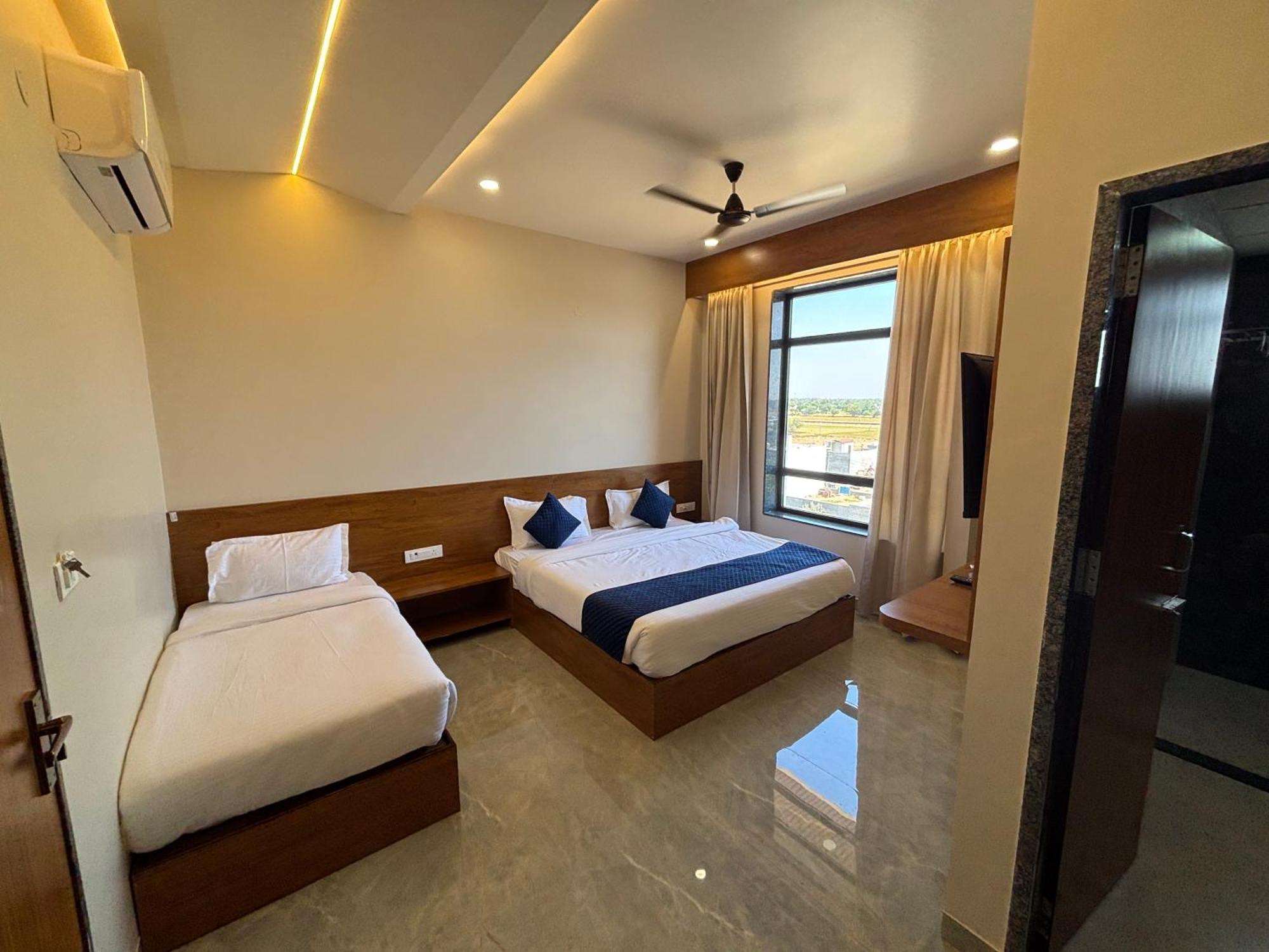 Hotel Sisodiya Palace Khātu 외부 사진