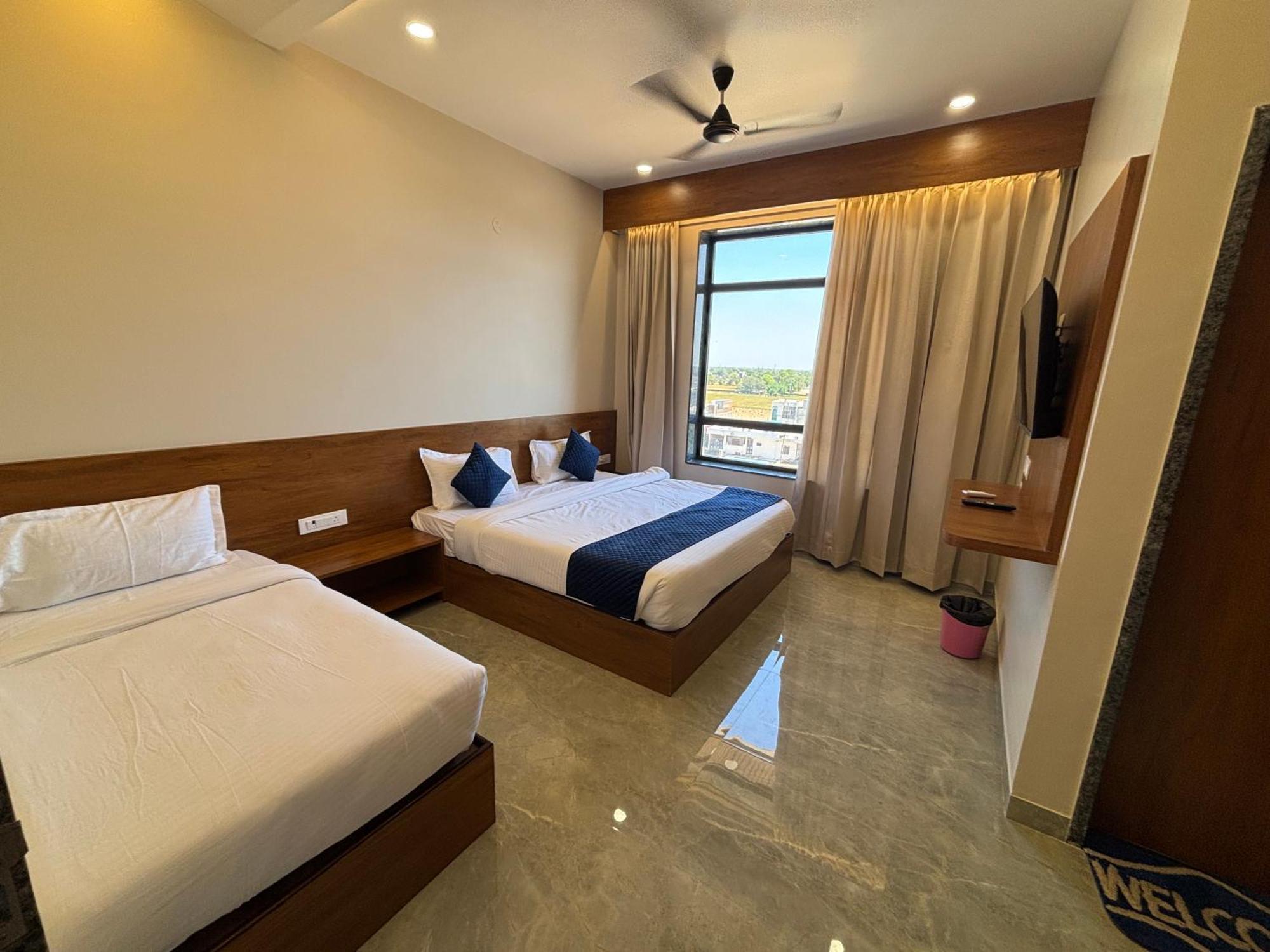 Hotel Sisodiya Palace Khātu 외부 사진